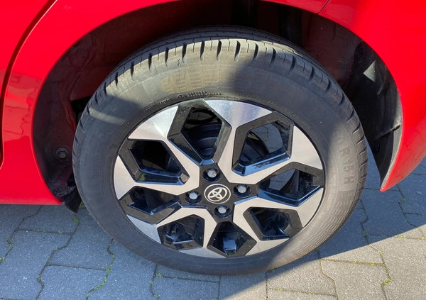 Toyota Aygo cena 48500 przebieg: 7550, rok produkcji 2018 z Warszawa małe 37